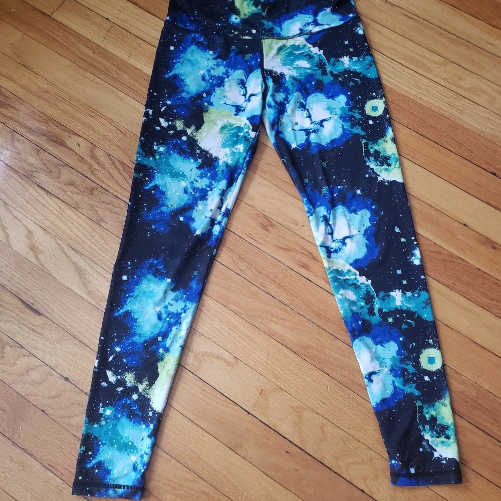 Galaxy leggings size large